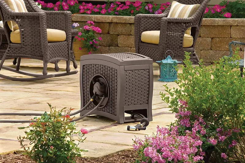 Suncast Aquawinder Water-Powered Hose Reel – Hands-Free Retractable Design in Wicker-Style Java Finish